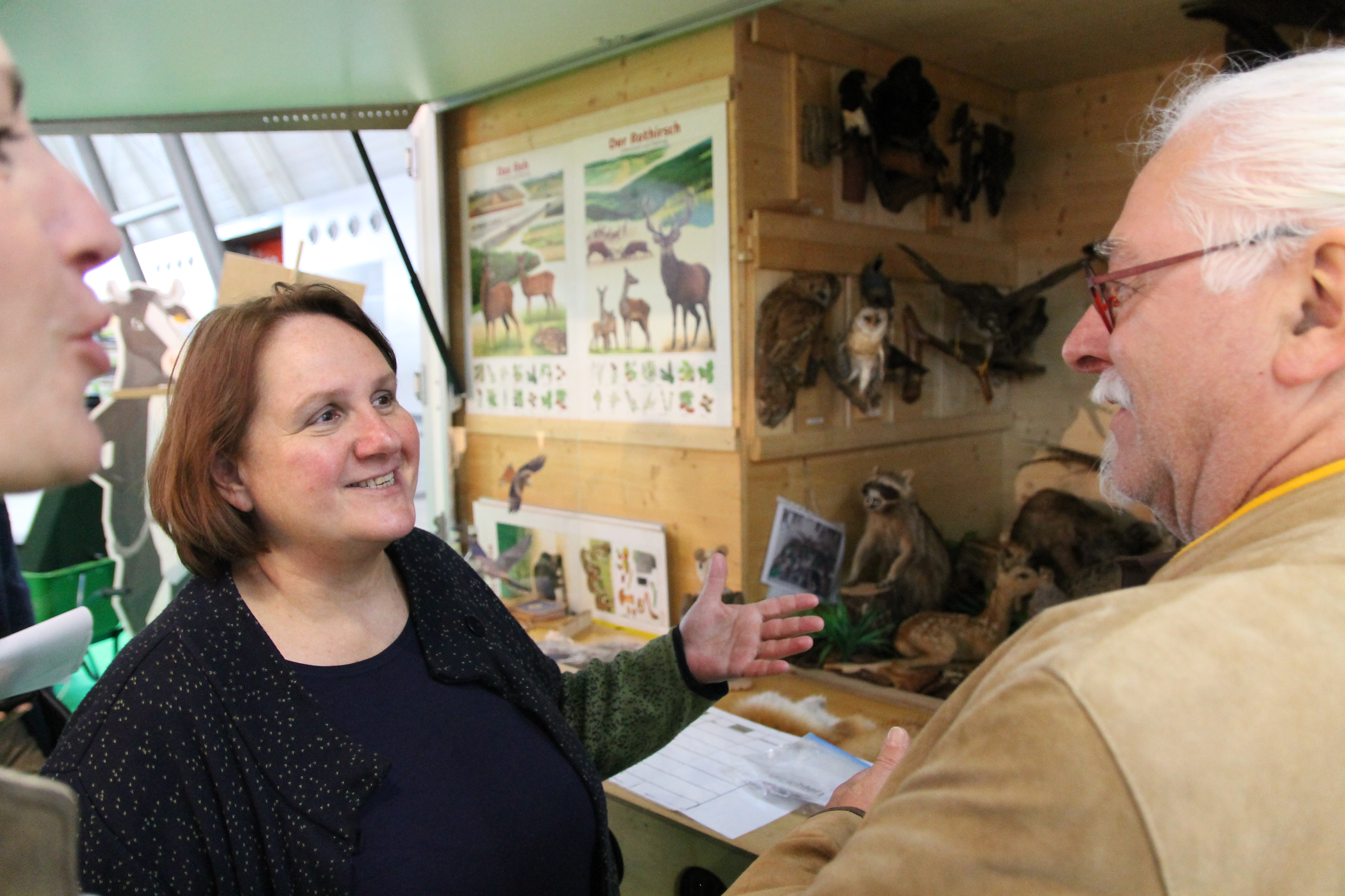 Bildungspolitikerin auf Tour: Theresa Schopper zu Gast bei den Jägern.