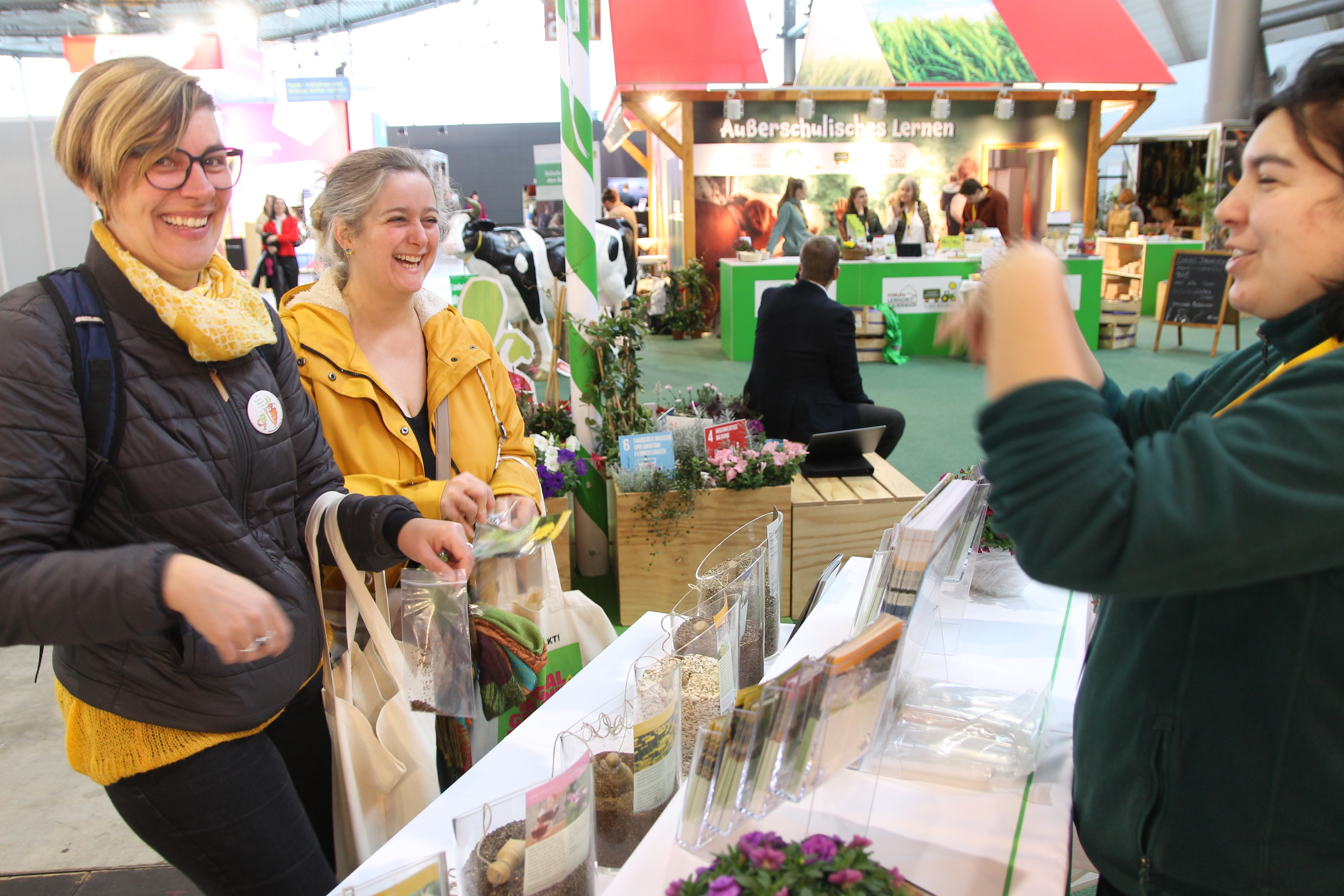 An der Theke mit nachwachsenden Rohstoffen: Zuwachs an Bildungsangeboten, die Freude bereiten.